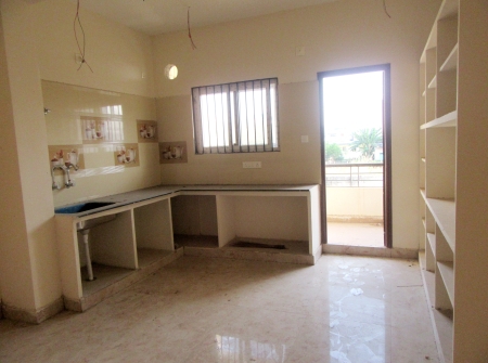 4) Li id 385 - Kitchen.jpg